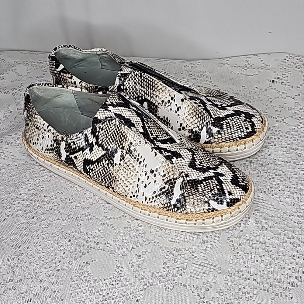 J/Slides Anthropologie Karla slip on snake skin print sneakers shoes sz 8